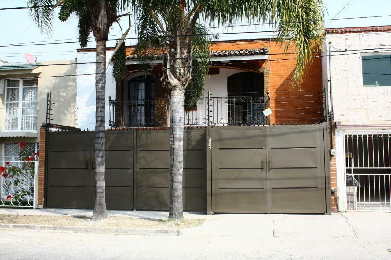 Suites Ciento 37 León Kültér fotó